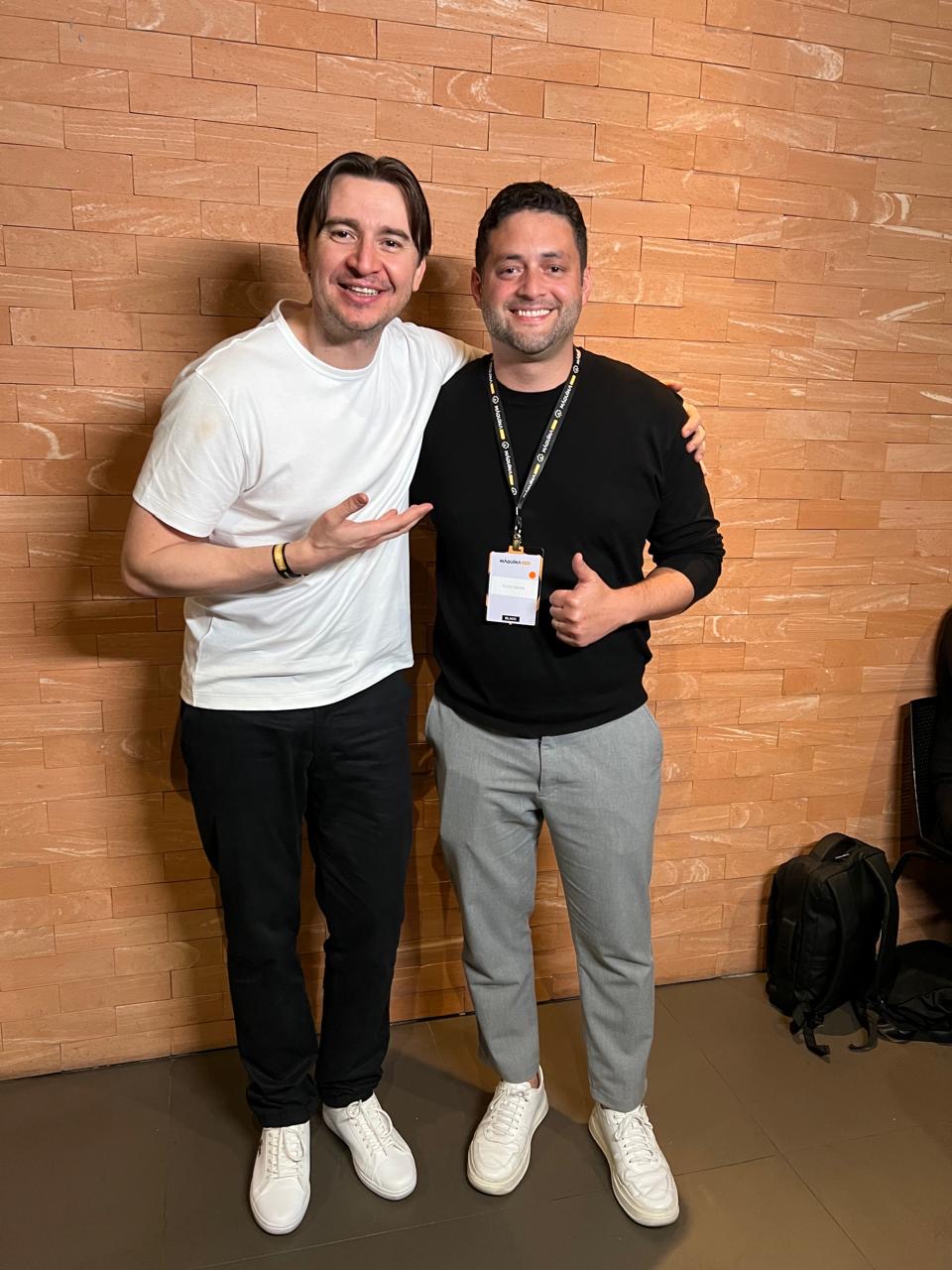 Élcio Souza em encontro do setor de marketing digital