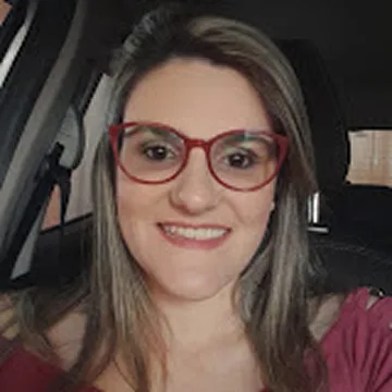 Thaélis, empresária, cliente de gestão de Google Ads